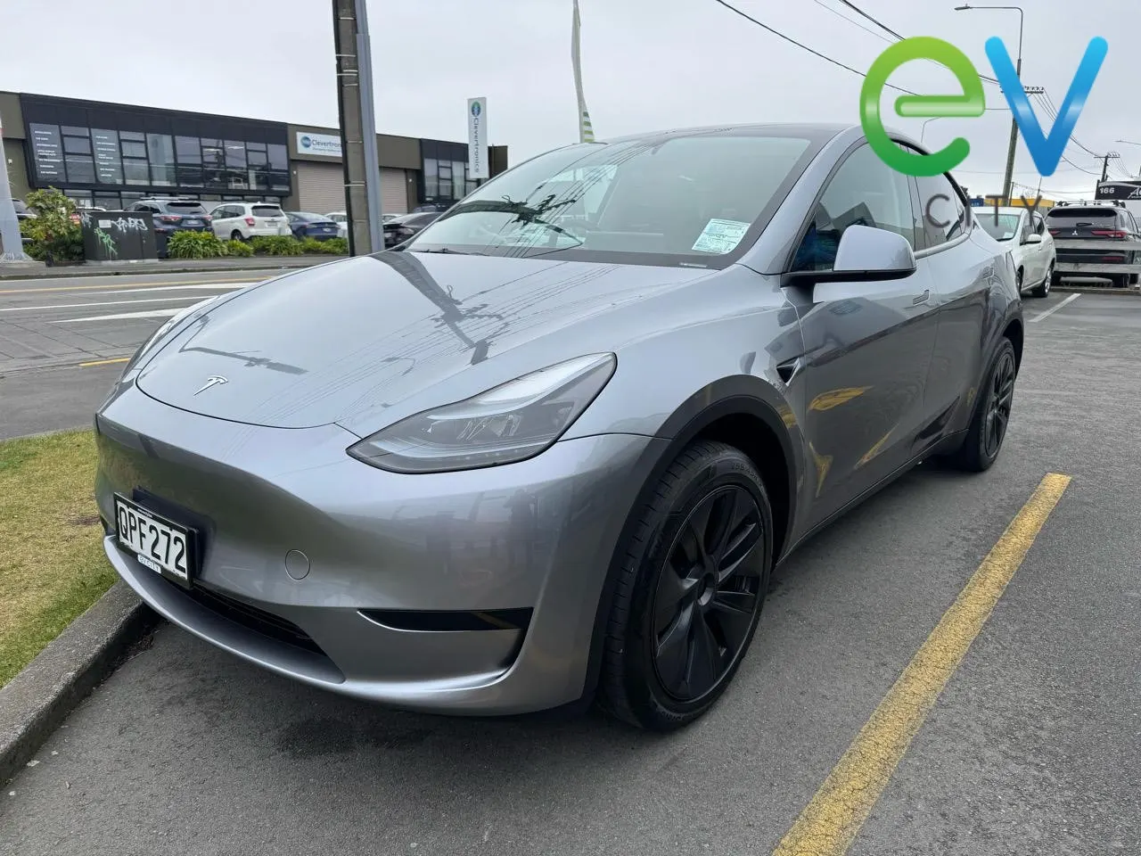 2025 Tesla Model Y Rear Wheel Drive — photo 7