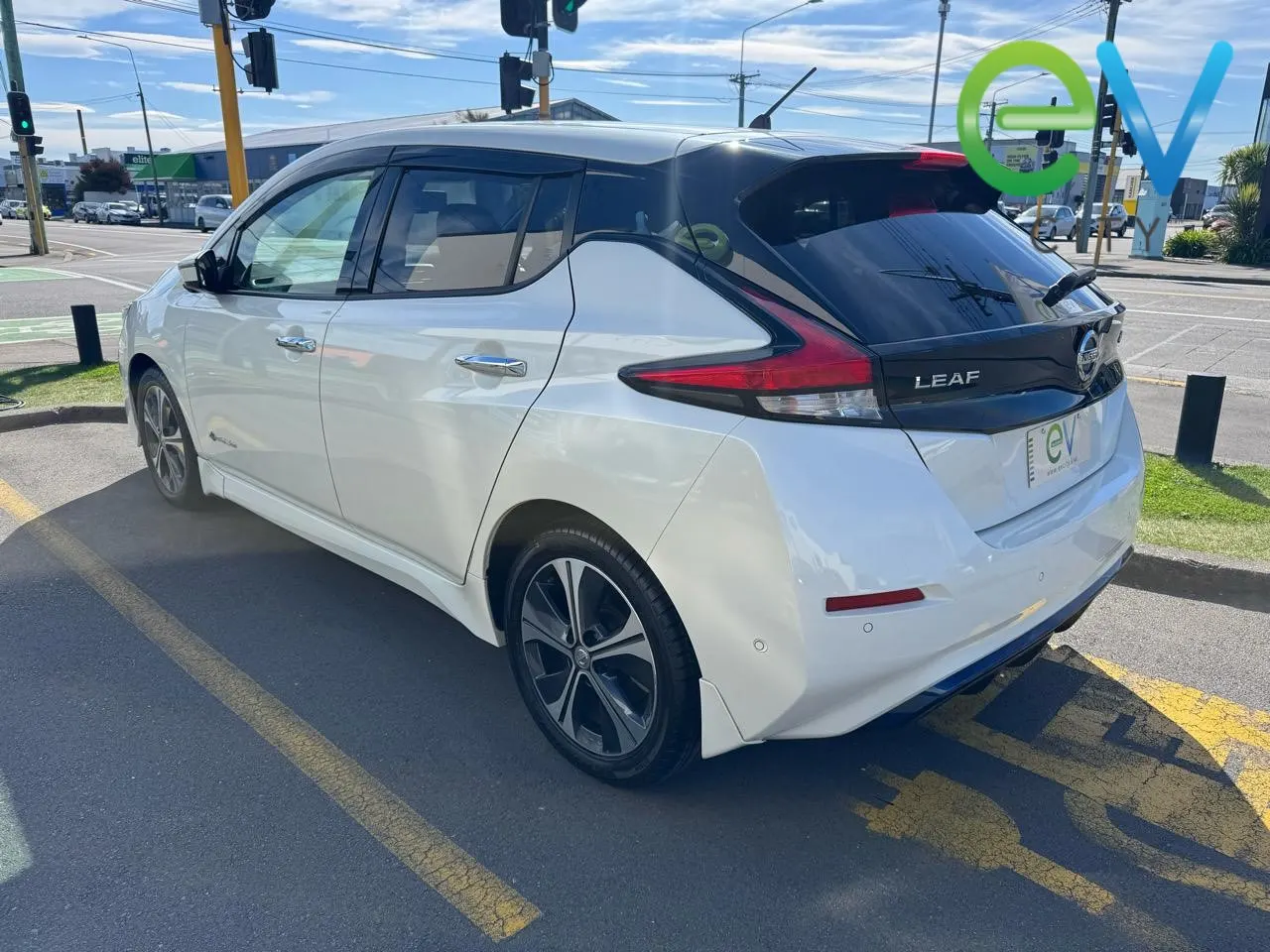 2018 Nissan LEAF G 40kWh Pro Pilot — photo 6