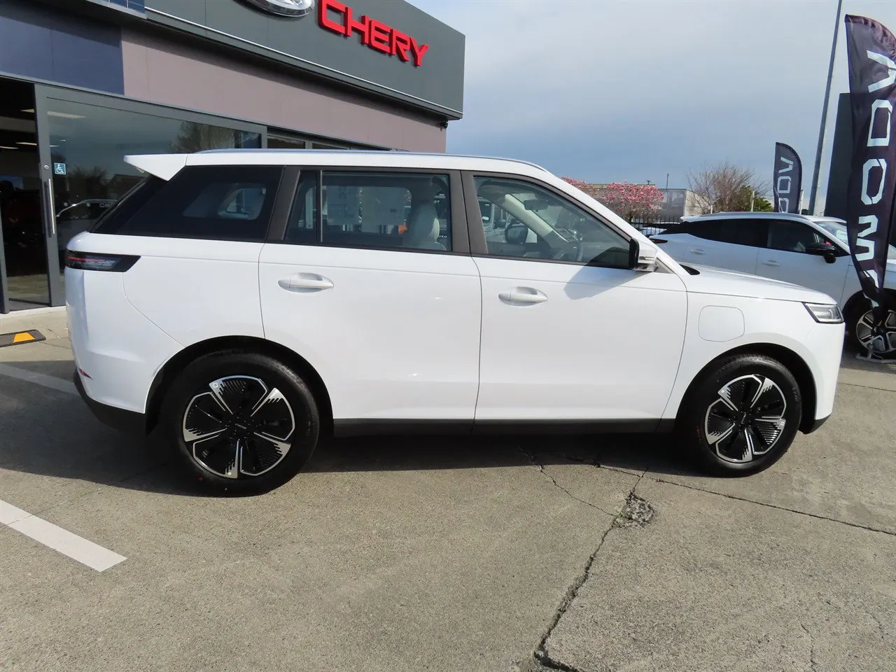 2026 Jaecoo J5 Summit EV - 59 kWh - 402km Range, photo 8