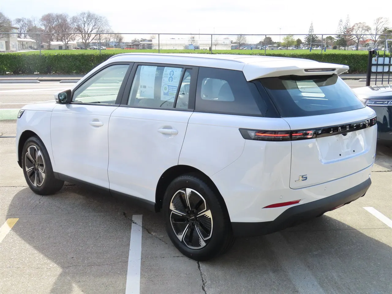 2026 Jaecoo J5 Summit EV - 59 kWh - 402km Range, photo 6